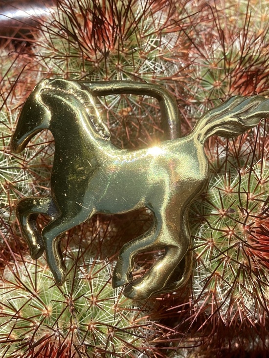 Vintage Petite Running Horse Designed Brass Belt Buckle? main image 9